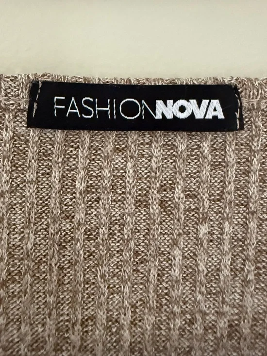 FASHION NOVA Ribbed Button-Front Square Neck Long Sleeve Crop Top Taupe - Picture 4 of 10